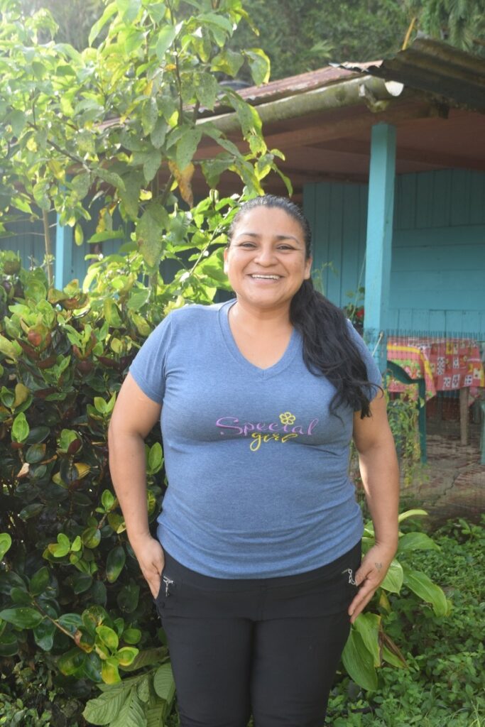 Donaciones en Colombia para el medio ambiente y turismo, ayudar a los campesinos en Colombia con donaciones en linea. Donations in Colombia for the environment and tourism, help farmers in Colombia with online donations