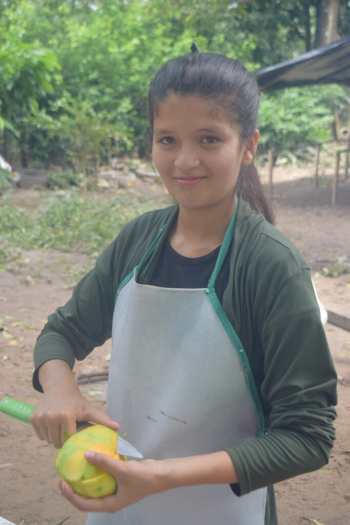 Donaciones en Colombia, ayudar a las comunidades en Colombia. Donations in Colombia, helping communities in Colombia